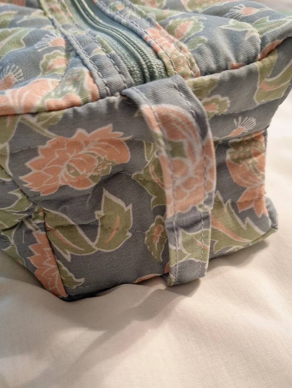 Avon Victorian Rose Traveler Bag- VINTAGE